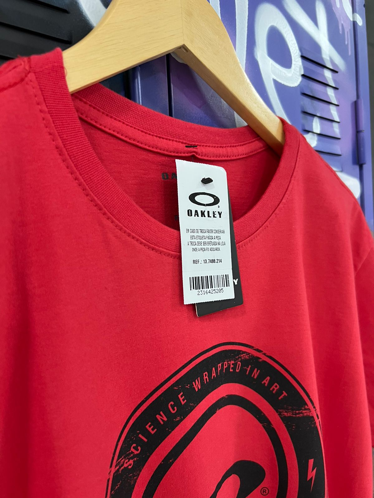 Camiseta Oakley Vermelha