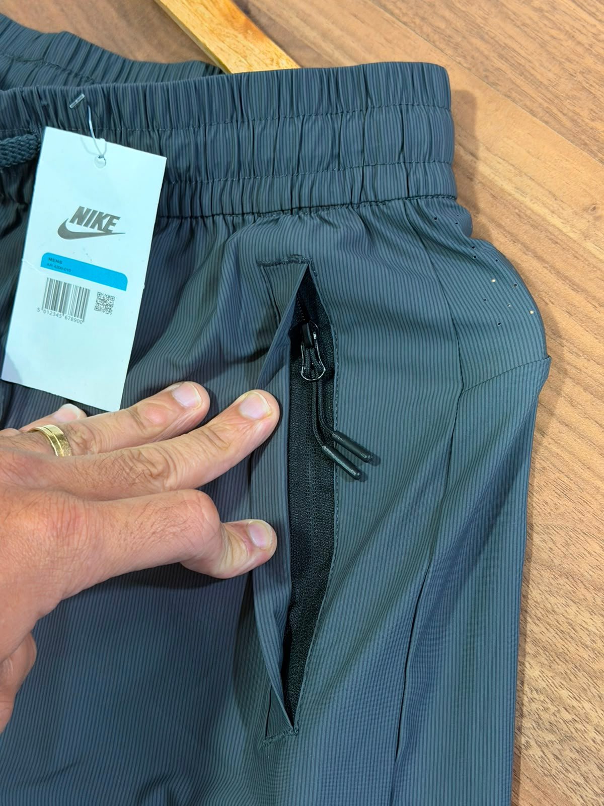 Bermuda Poliamida Nike Cinza