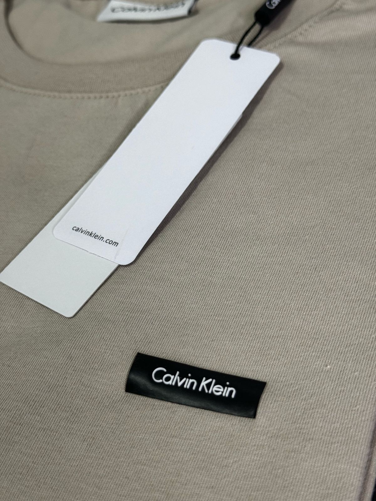 Camiseta Seda Pima Calvin Klein Bege