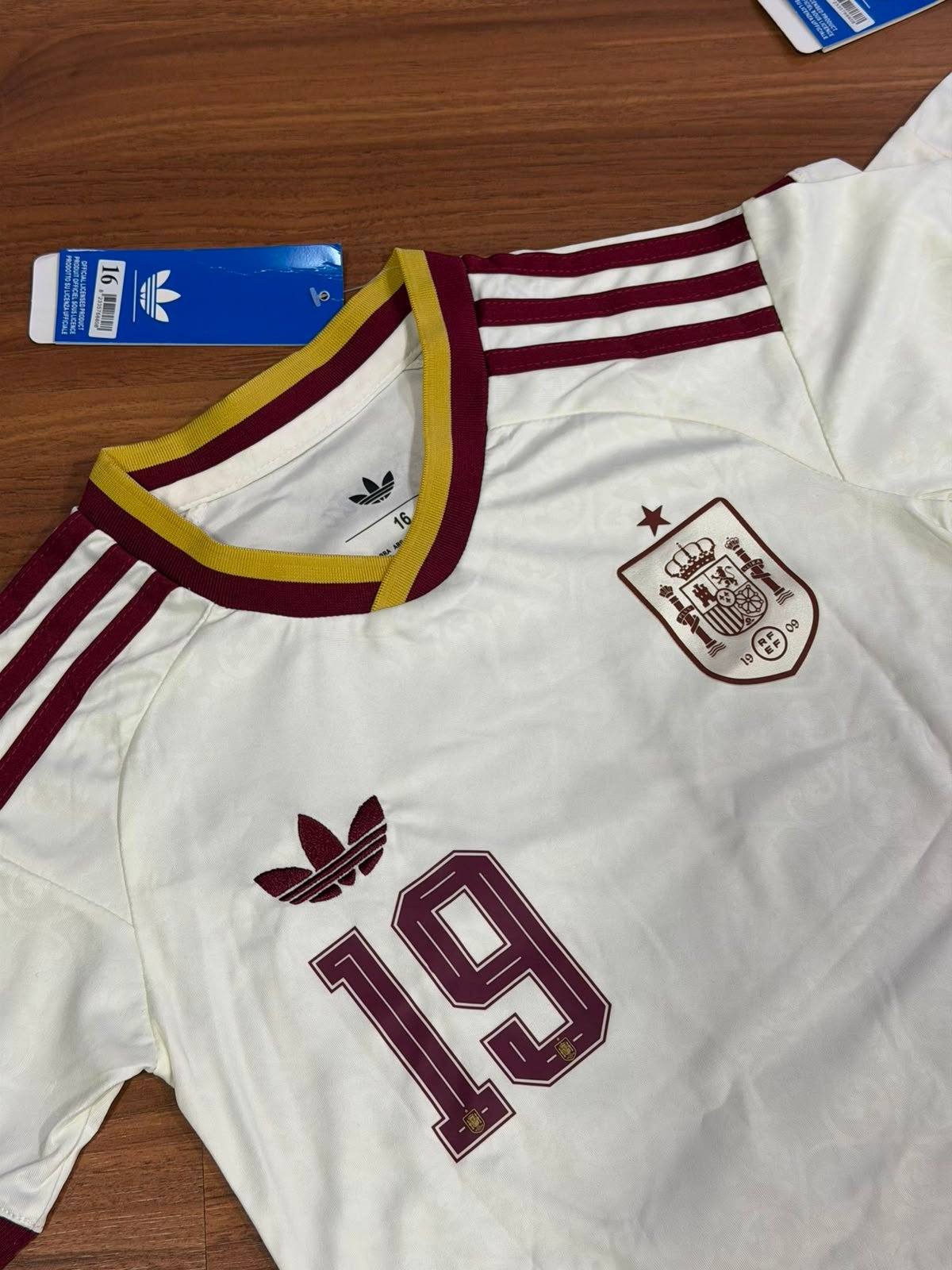 Conjunto Infantil Seleção Espanha II 2026 Adidas Branco