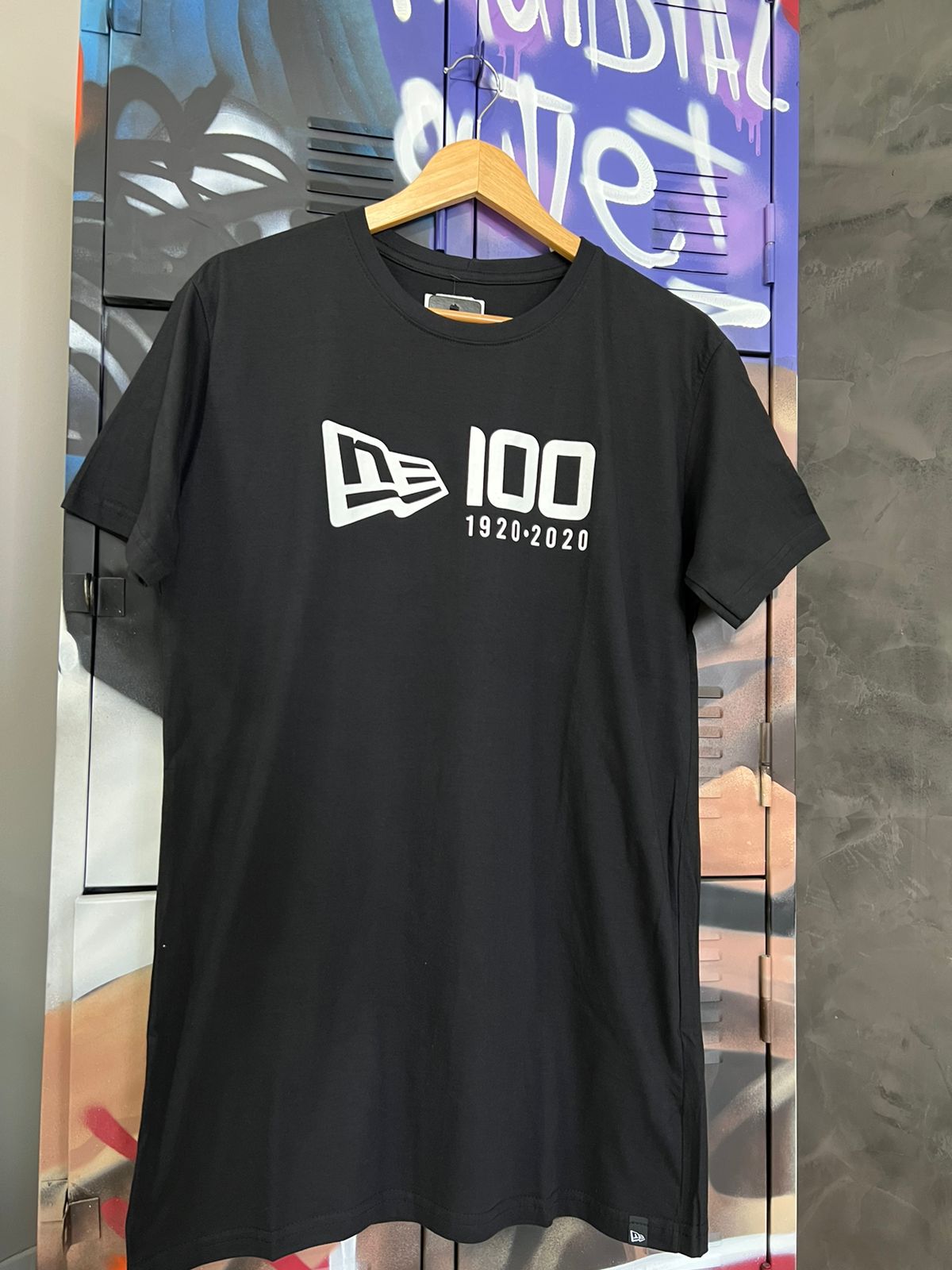 Camiseta New Era Preto