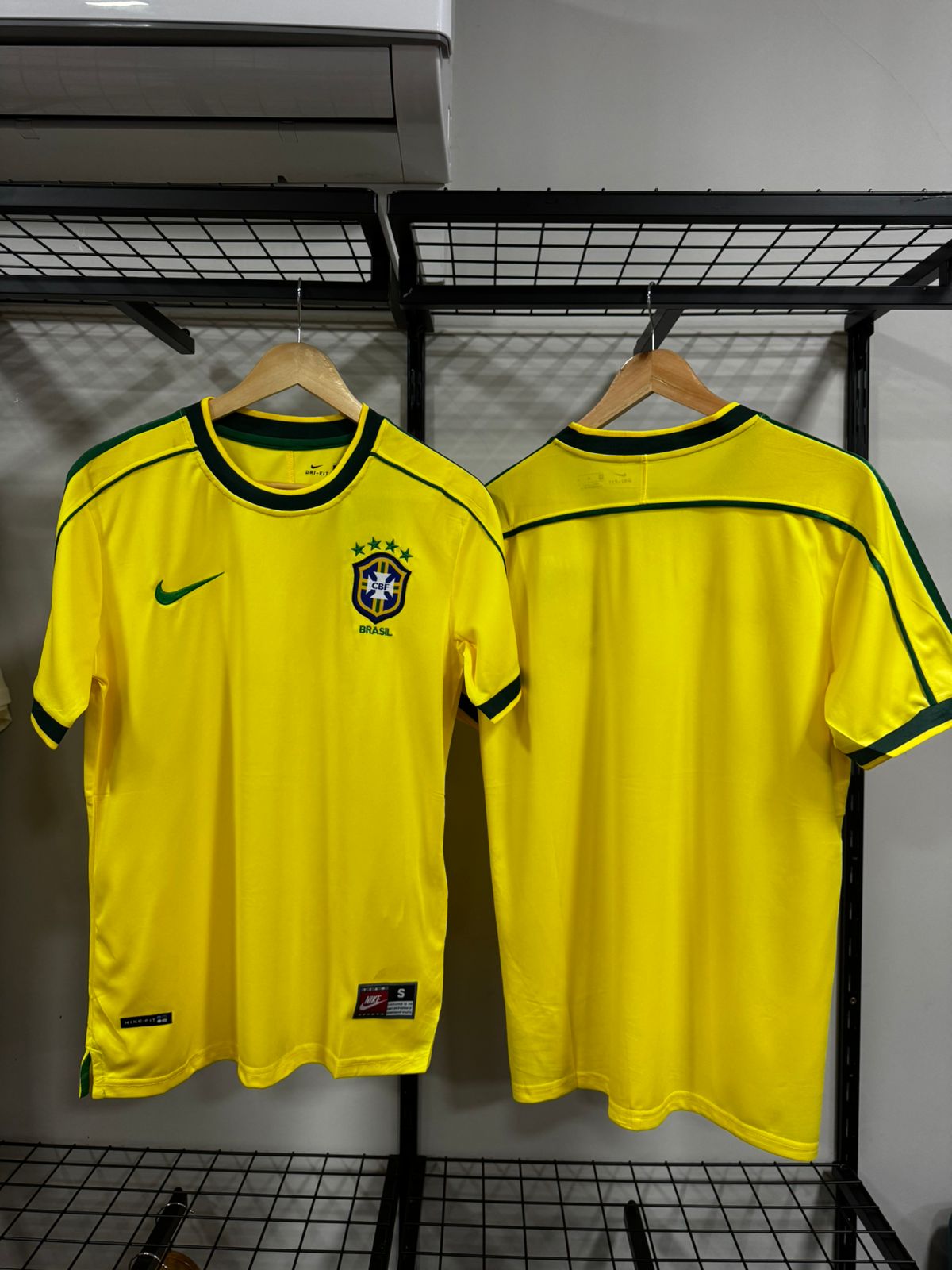 Camisa Retrô Seleção Brasil 1998 Nike Amarela
