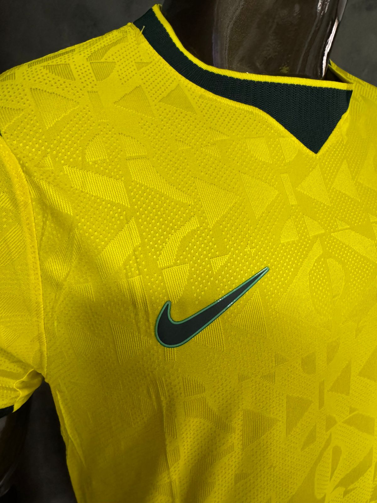 Brasil I 2026/27 Modelo Jogador Nike Amarela