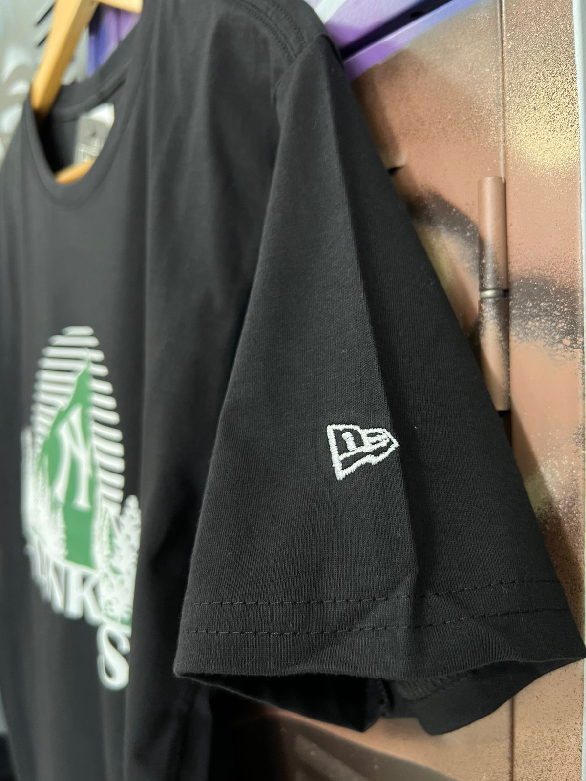 Camiseta New Era Preto