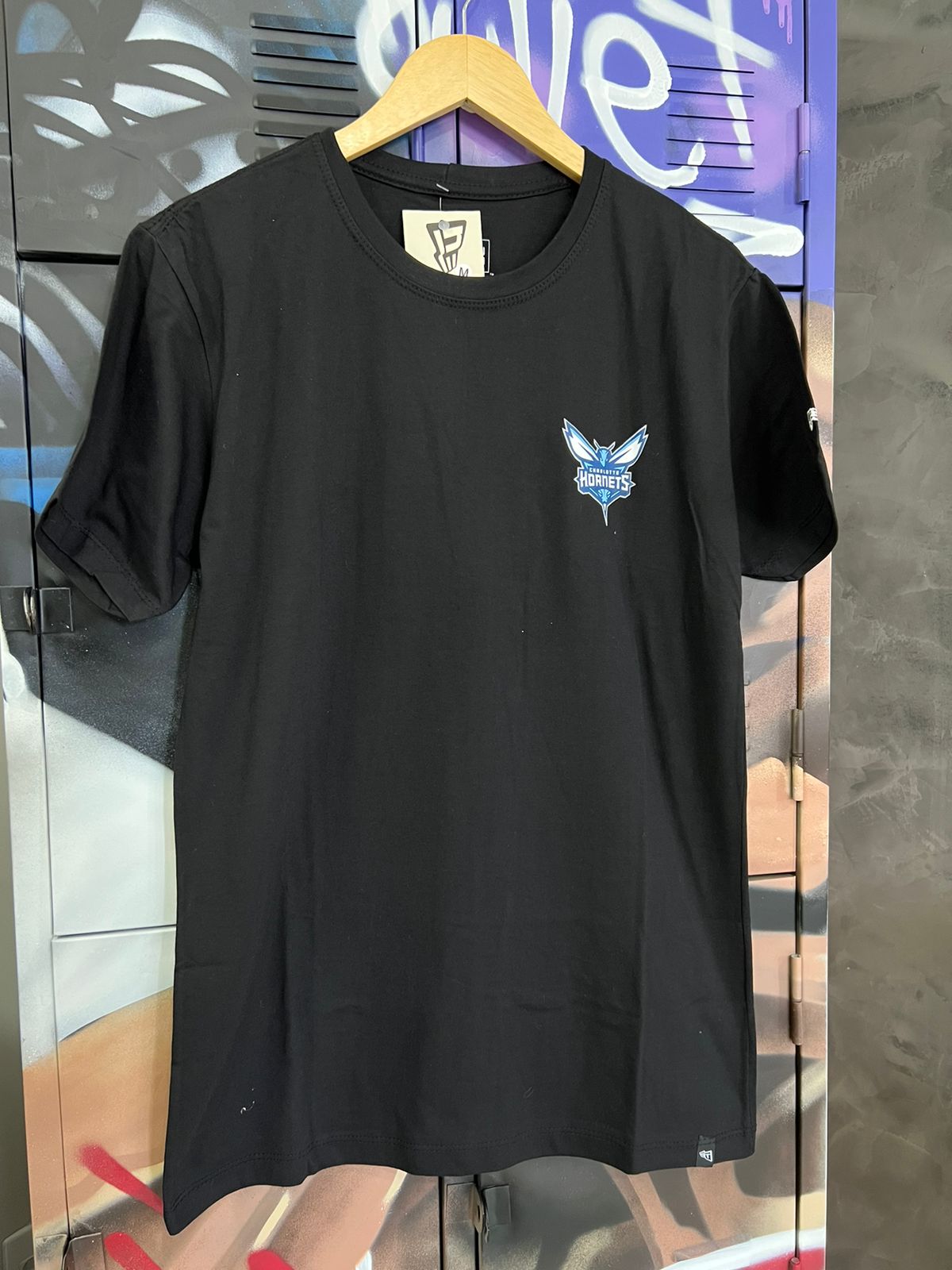 Camiseta New Era Preto