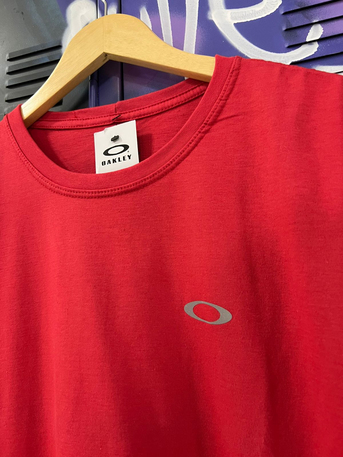 Camiseta Algodão Oakley Vermelha