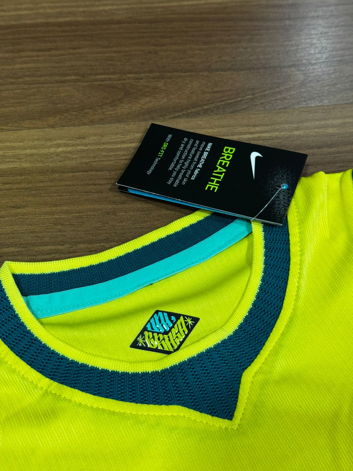 Conjunto Infantil Brasil I 2026/27 Nike Amarelo