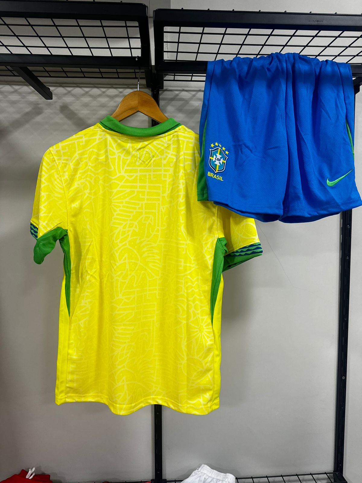 Conjunto Brasil I 2024/25 Nike Amarelo