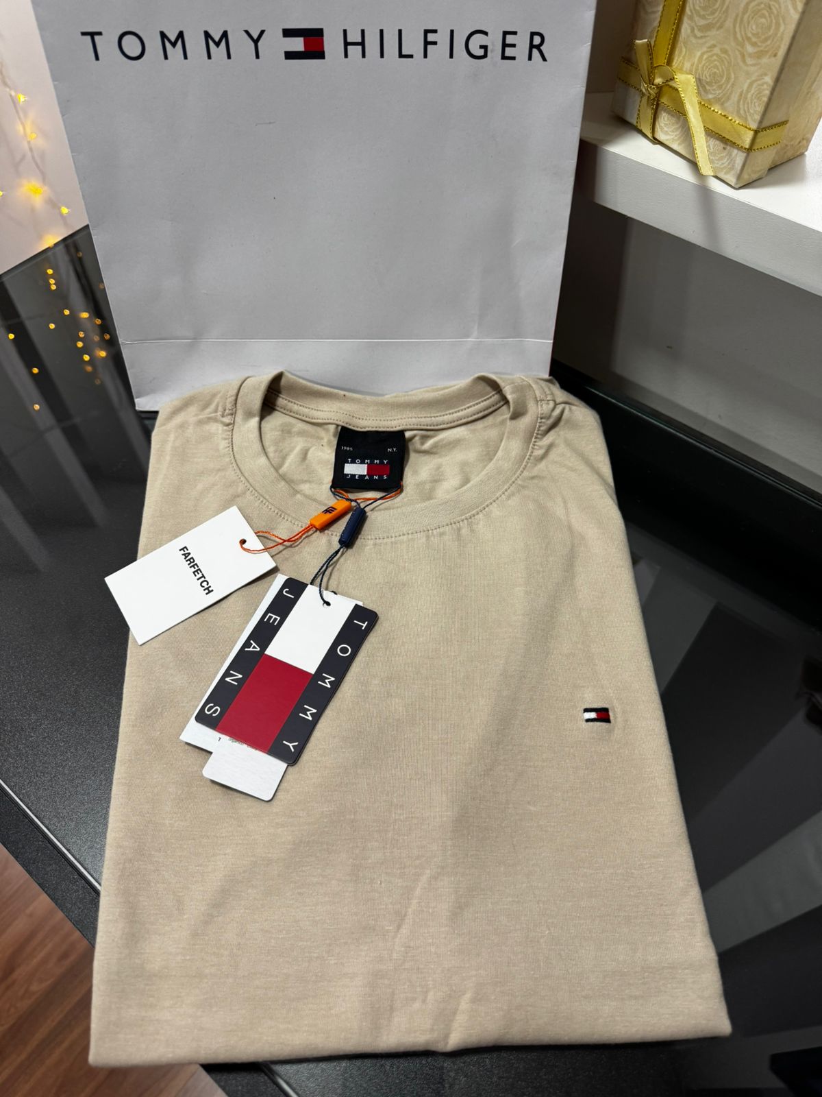 Camiseta Seda Pima Tommy Bege