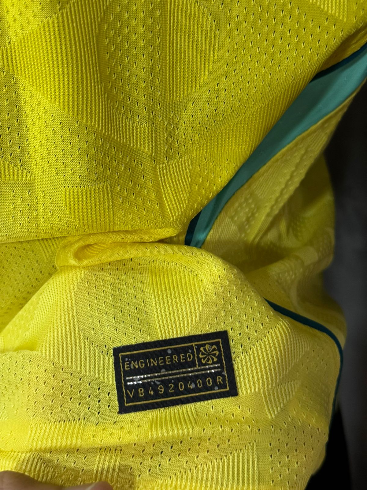Brasil I 2026/27 Modelo Jogador Nike Amarela