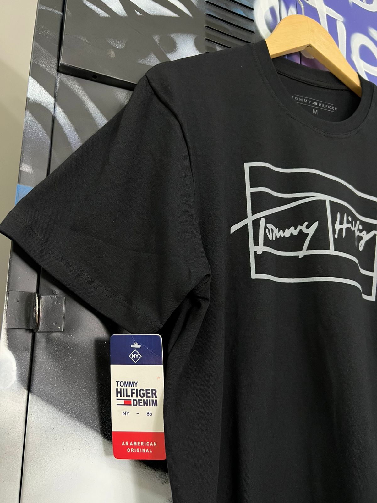 Camiseta Tommy Preto