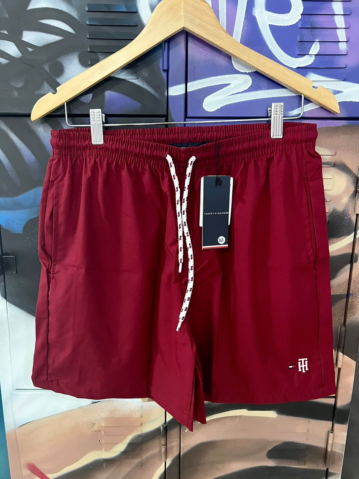 Shorts Praia Tommy Vinho