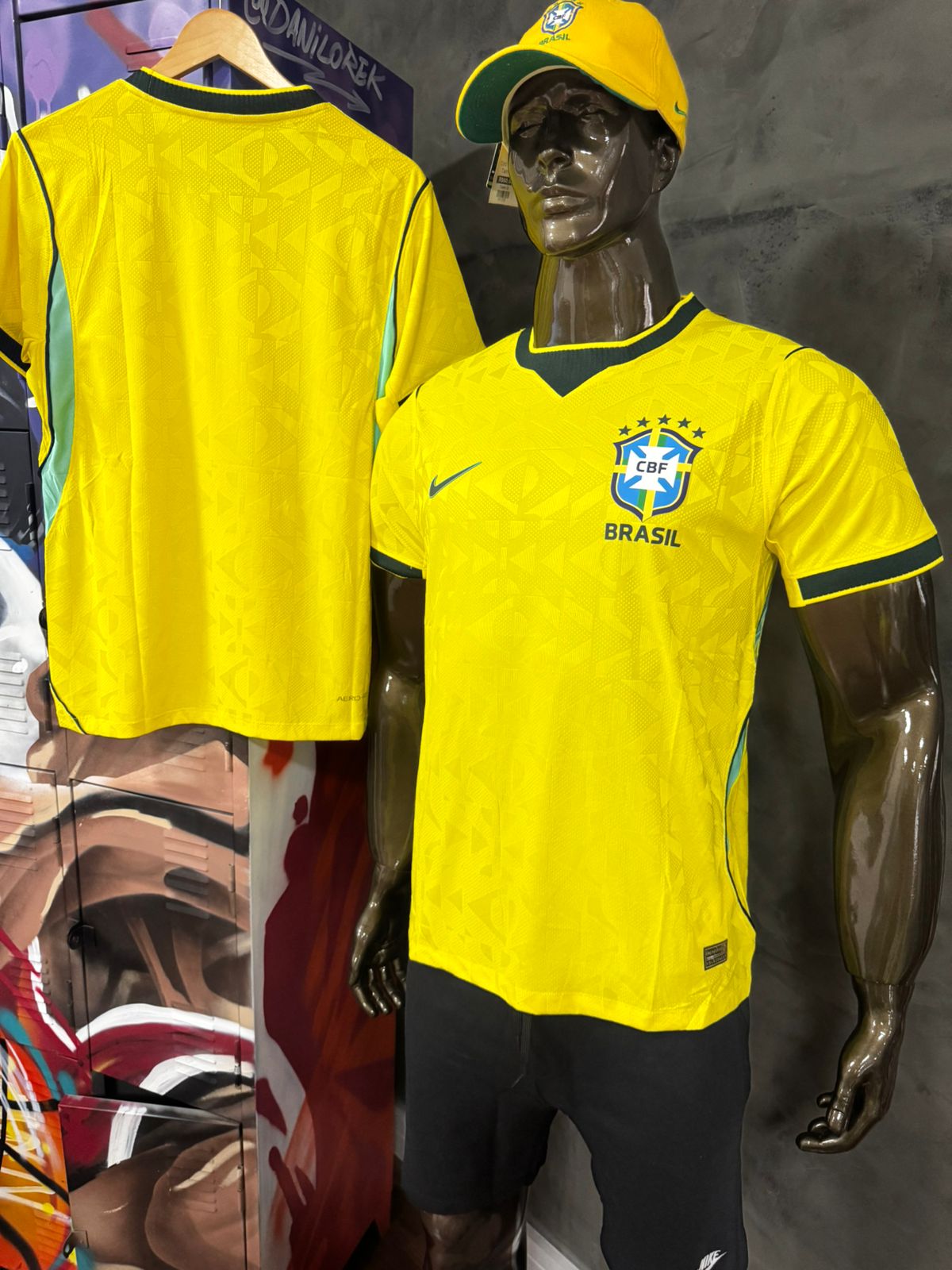 Brasil I 2026/27 Modelo Jogador Nike Amarela