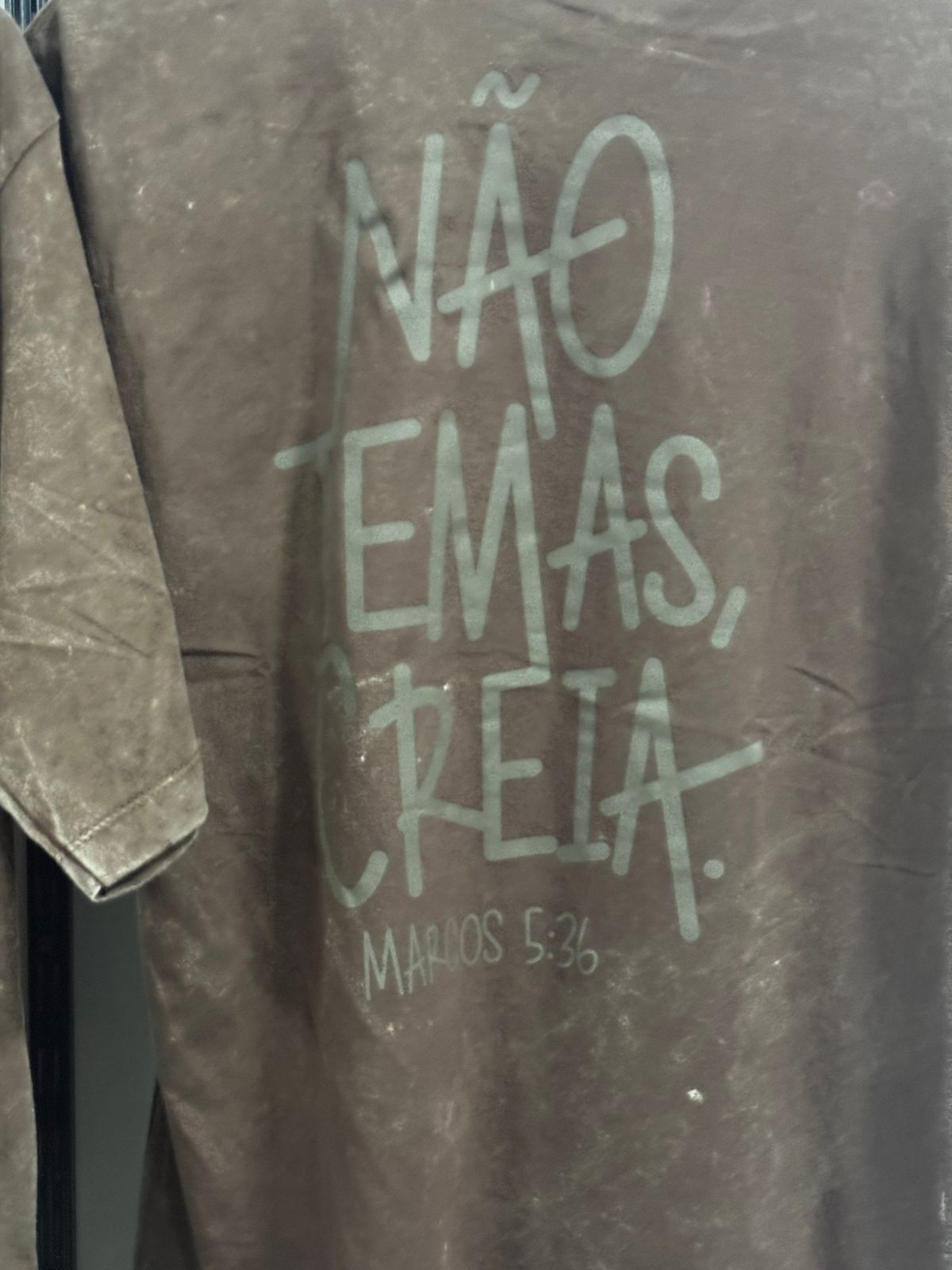 Camiseta Overzise Linha Cristã Marrom