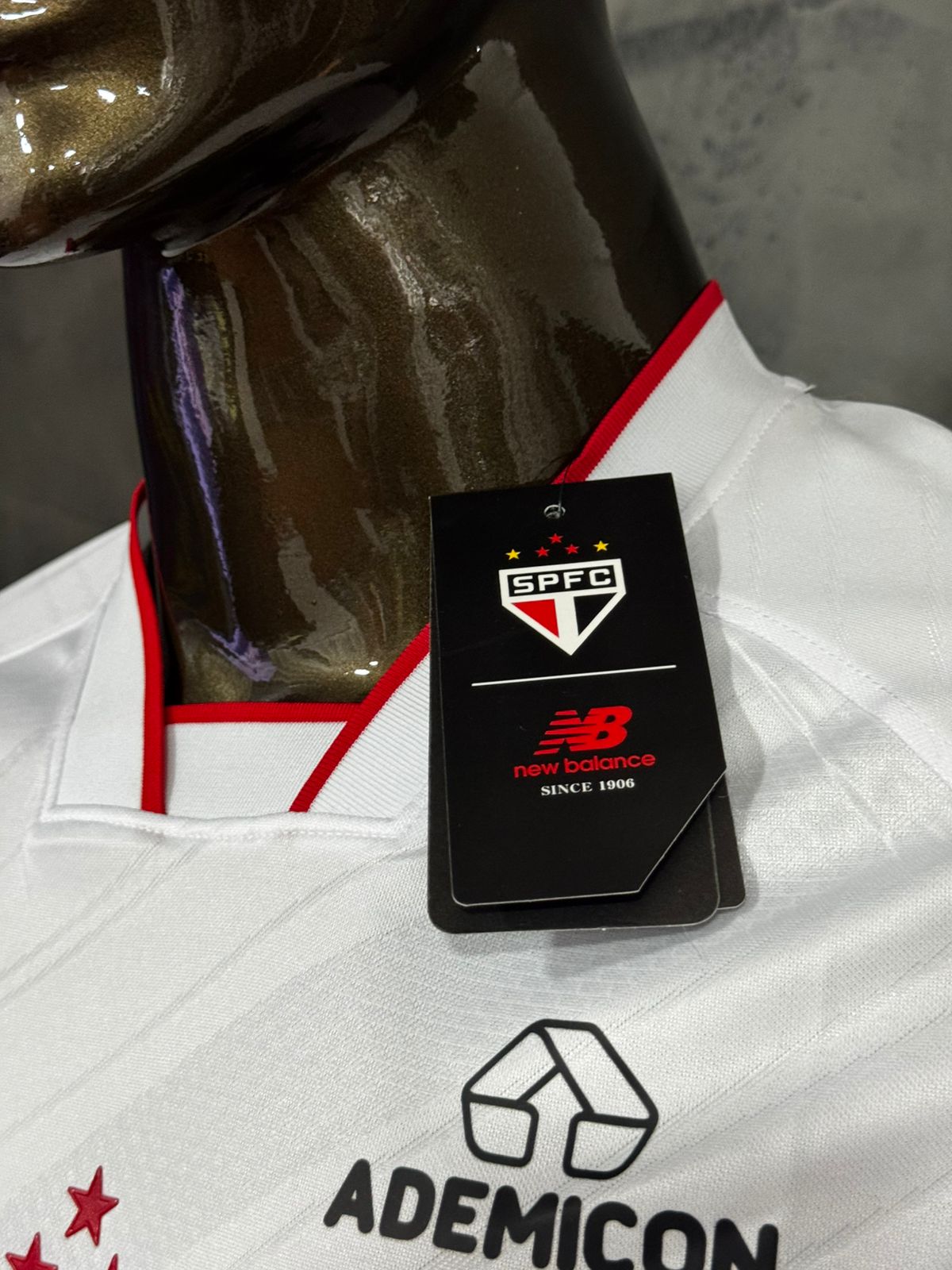 Camisa do São Paulo I 26/27 Modelo Jogador New Balance Branca