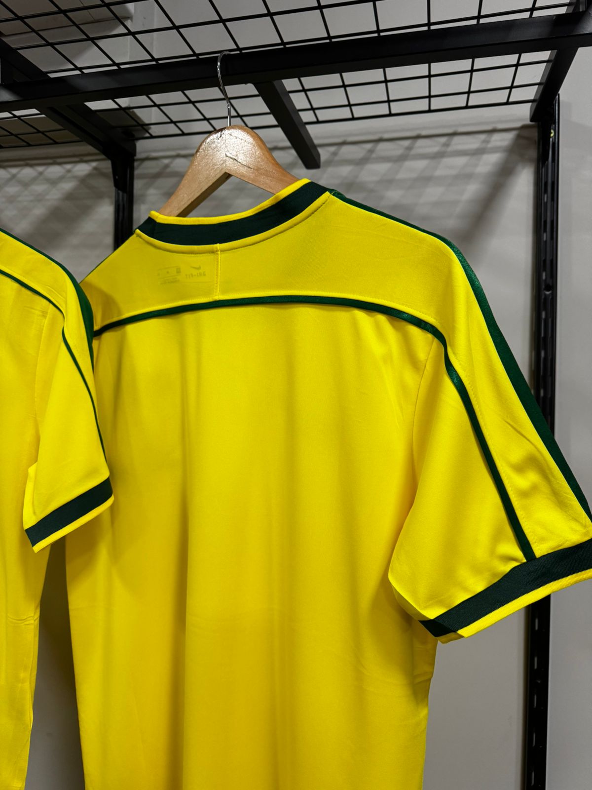 Camisa Retrô Seleção Brasil 1998 Nike Amarela