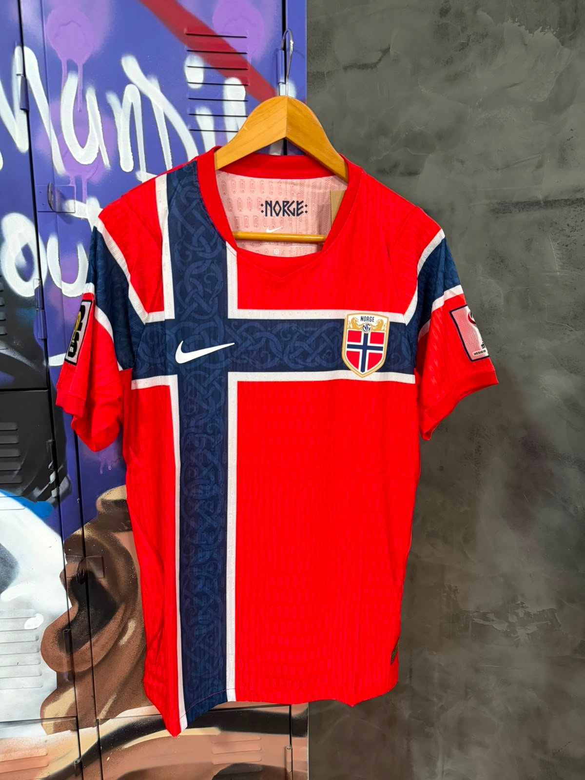 Modelo Jogador Noruega Nike I 2026/27 Nike Vermelha