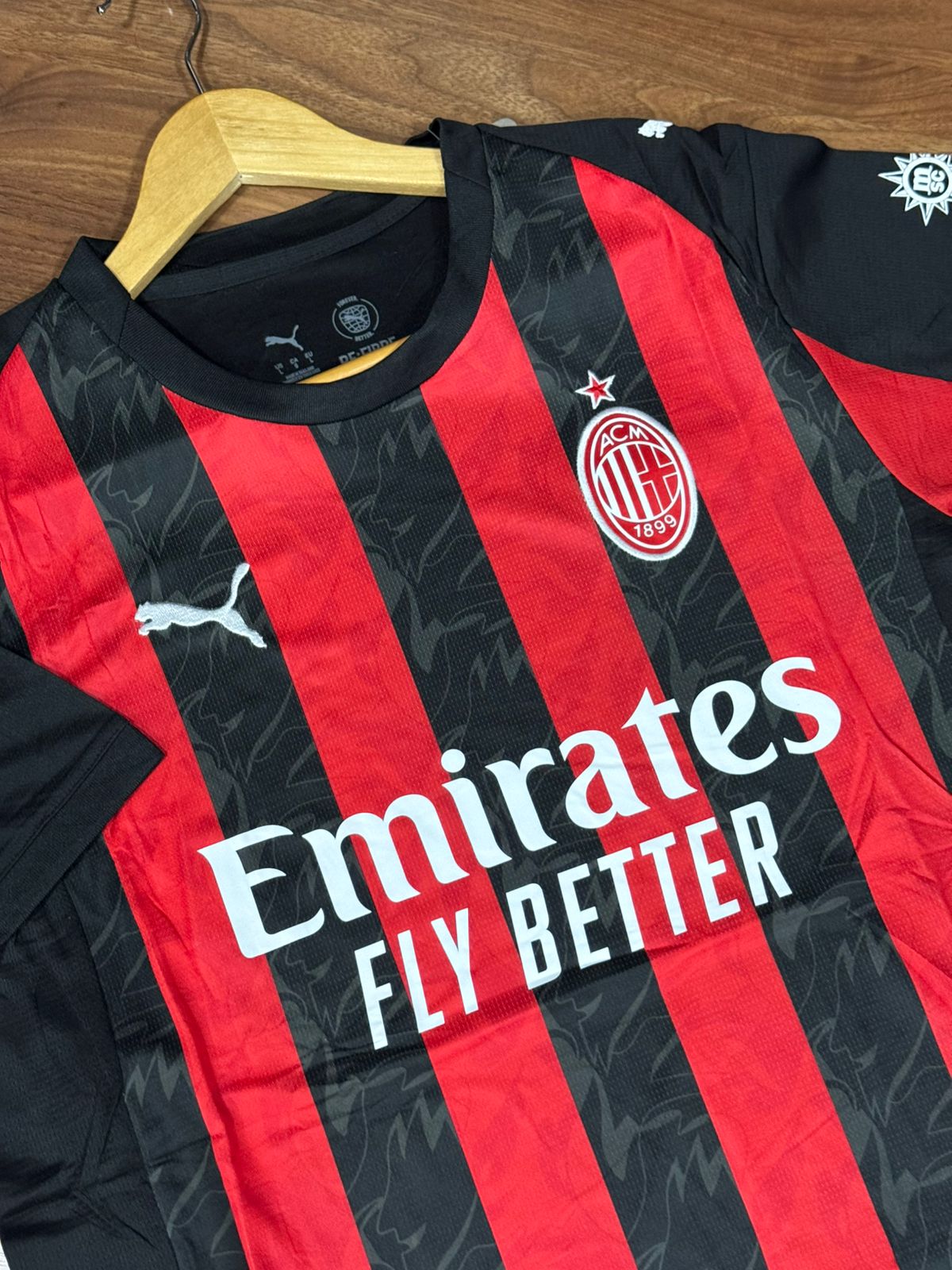 Milan Home 25/26 Puma Vermelha