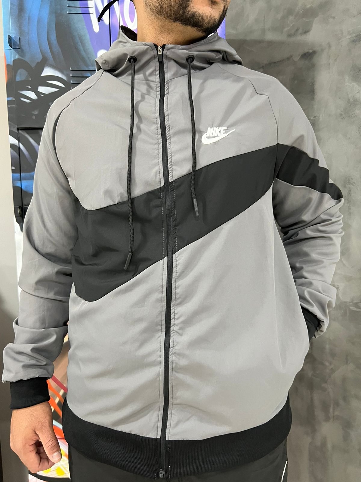 Corta Vento Importado Nike Cinza