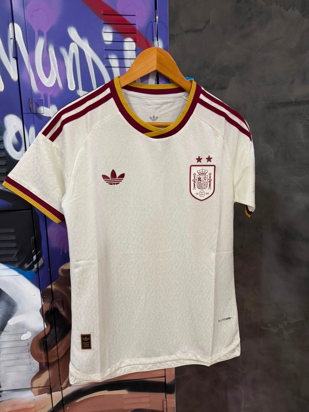 Modelo Jogador Seleção Espanha II 2026 Adidas Branco
