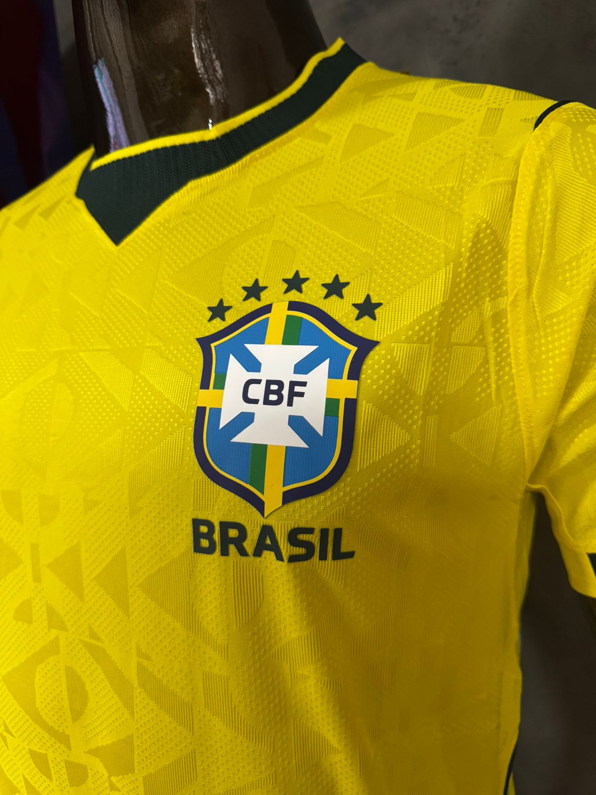 Brasil I 2026/27 Modelo Jogador Nike Amarela
