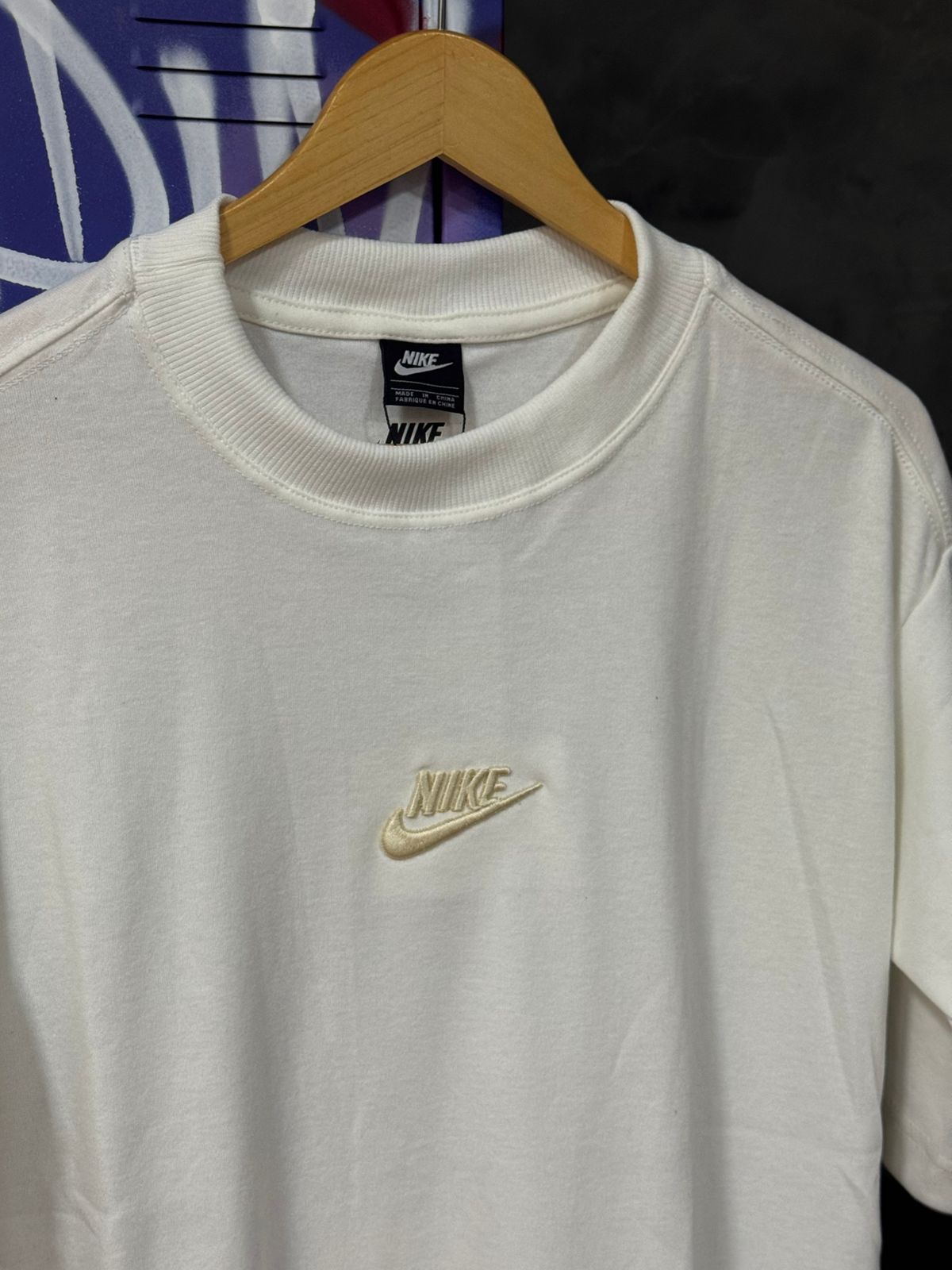Camiseta Overzise Nike Off white