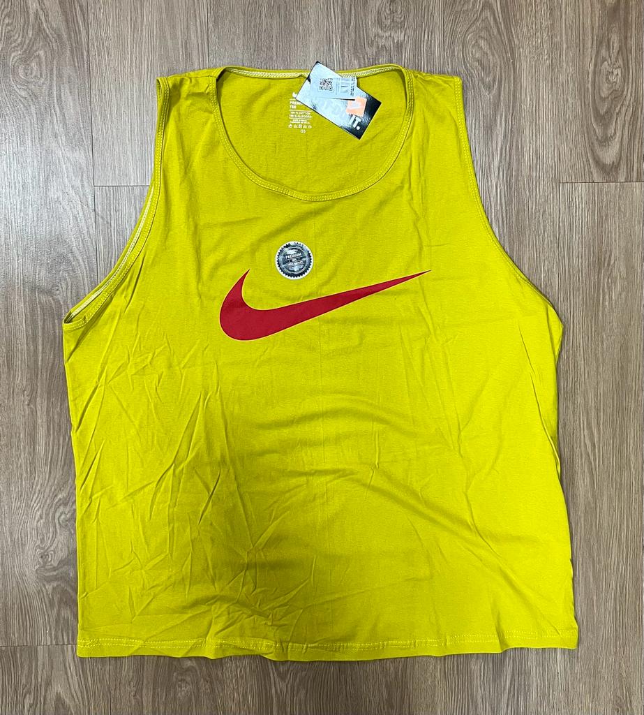 Regata plus size Nike amarelo