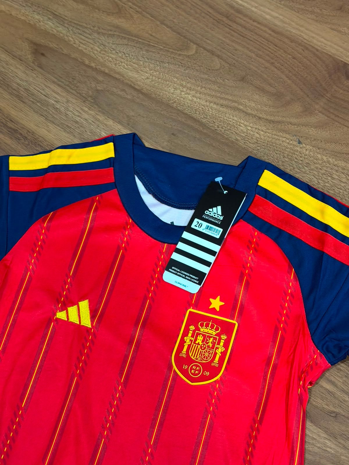 Conjunto Infantil Espanha Home 2026 Adidas Vermelha