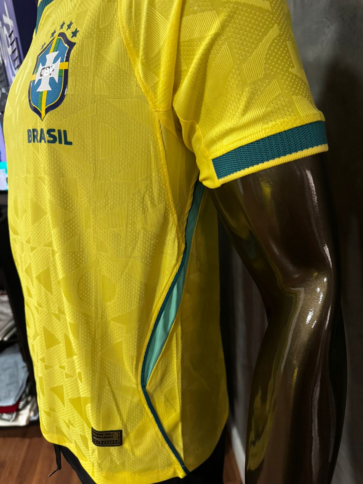 Brasil I 2026/27 Modelo Jogador Nike Amarela