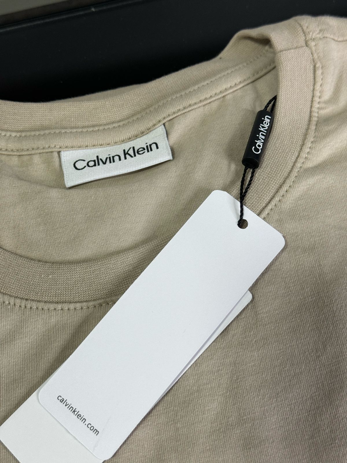 Camiseta Seda Pima Calvin Klein Bege