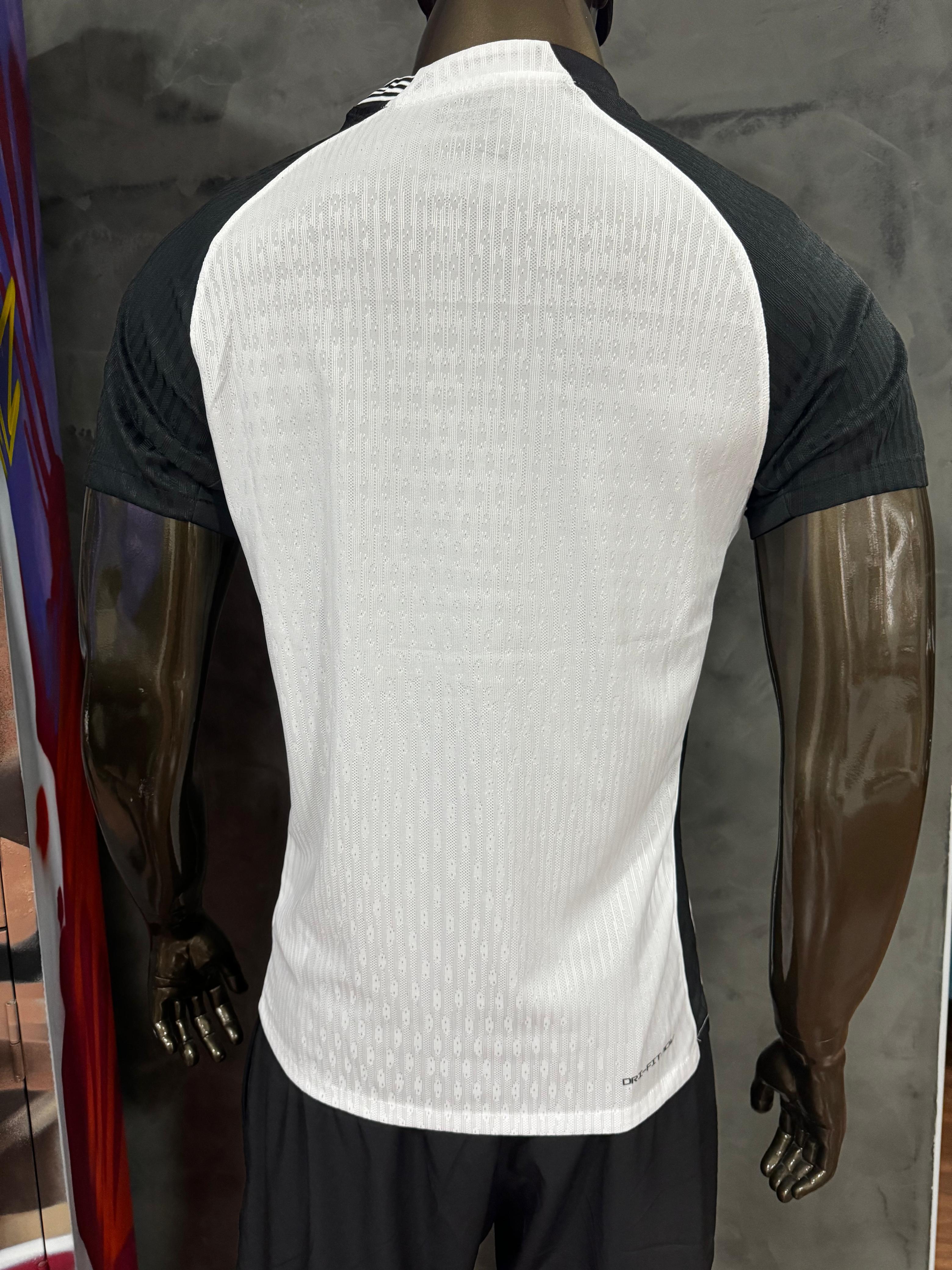 Modelo Jogador Corinthians I 2025/26 Nike Branco