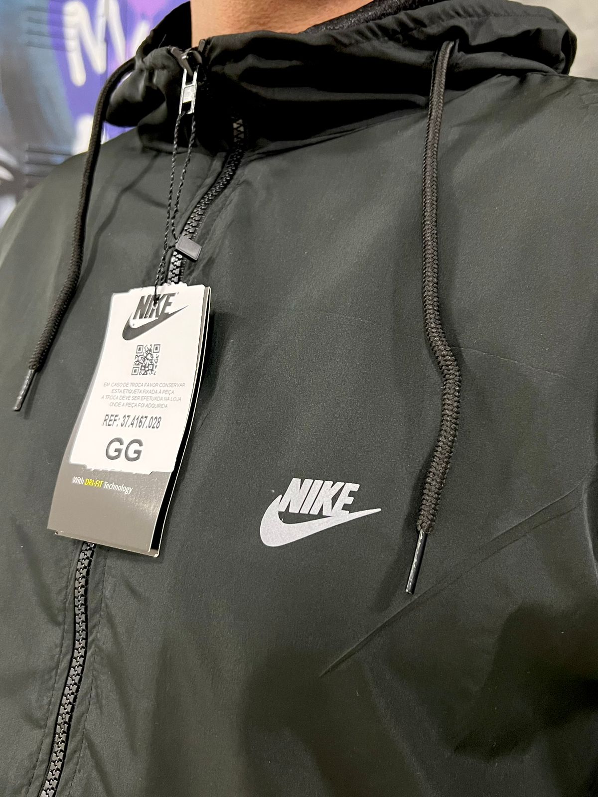 Corta Vento Plus Size Nike Preto