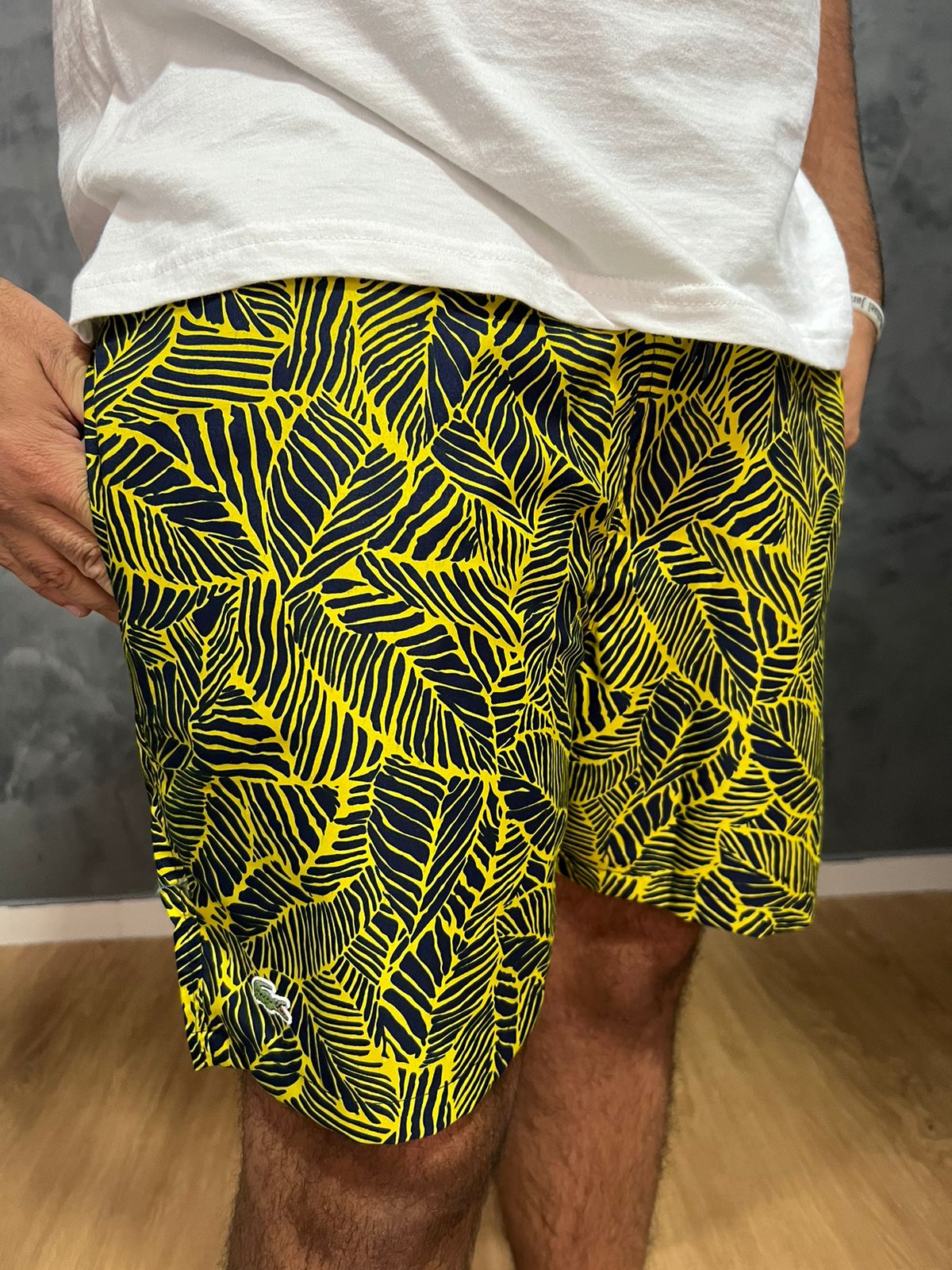 Shorts Praia Lacoste Amarelo