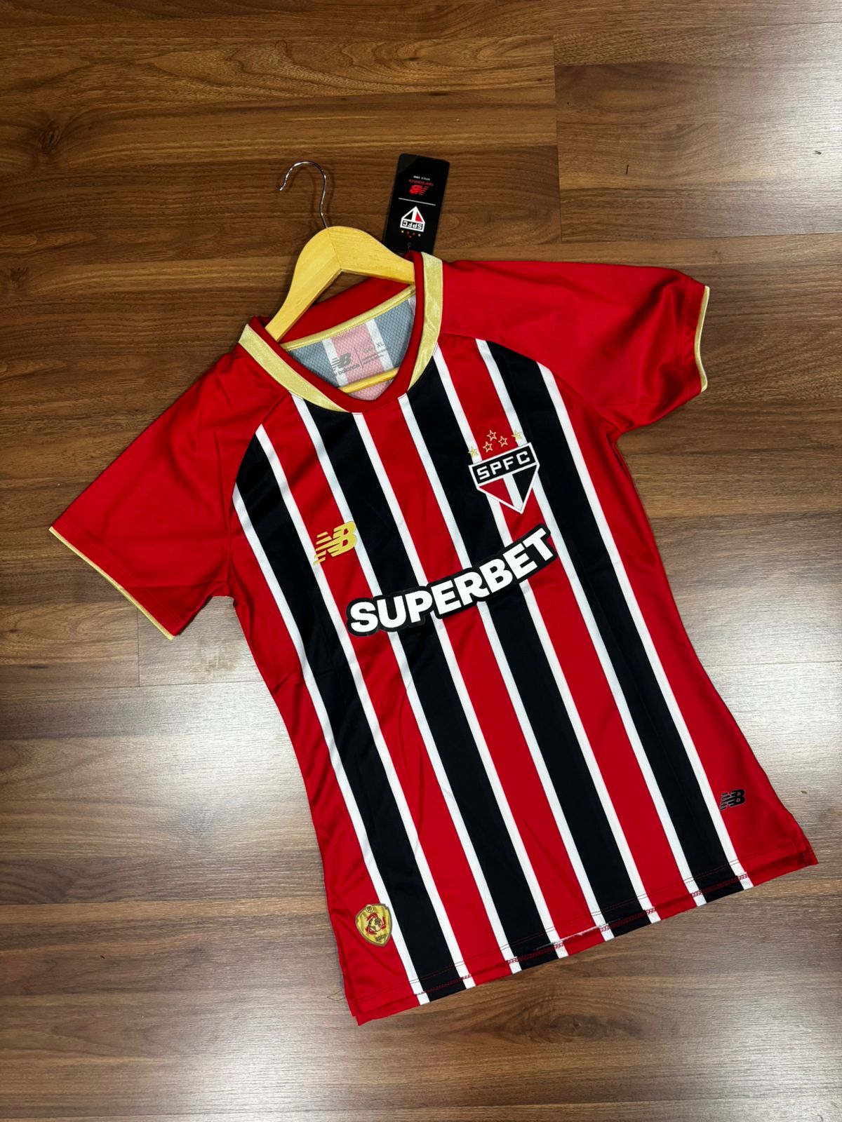 Camisa Feminina São Paulo II 25/26 New Balance Vermelha