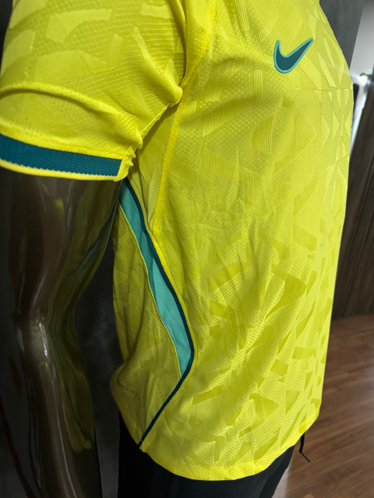 Brasil I 2026/27 Modelo Jogador Nike Amarela