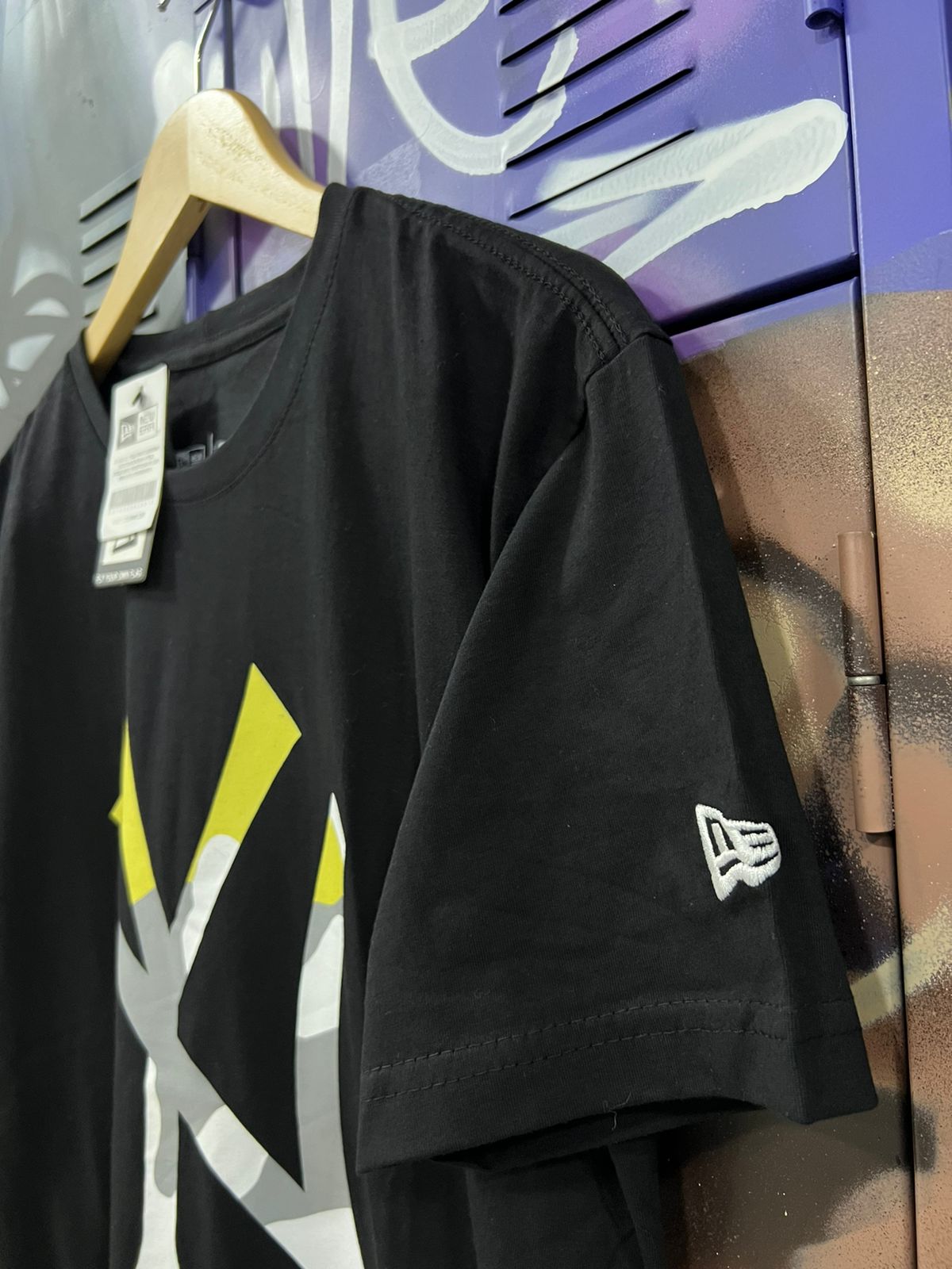 Camiseta New Era Preto