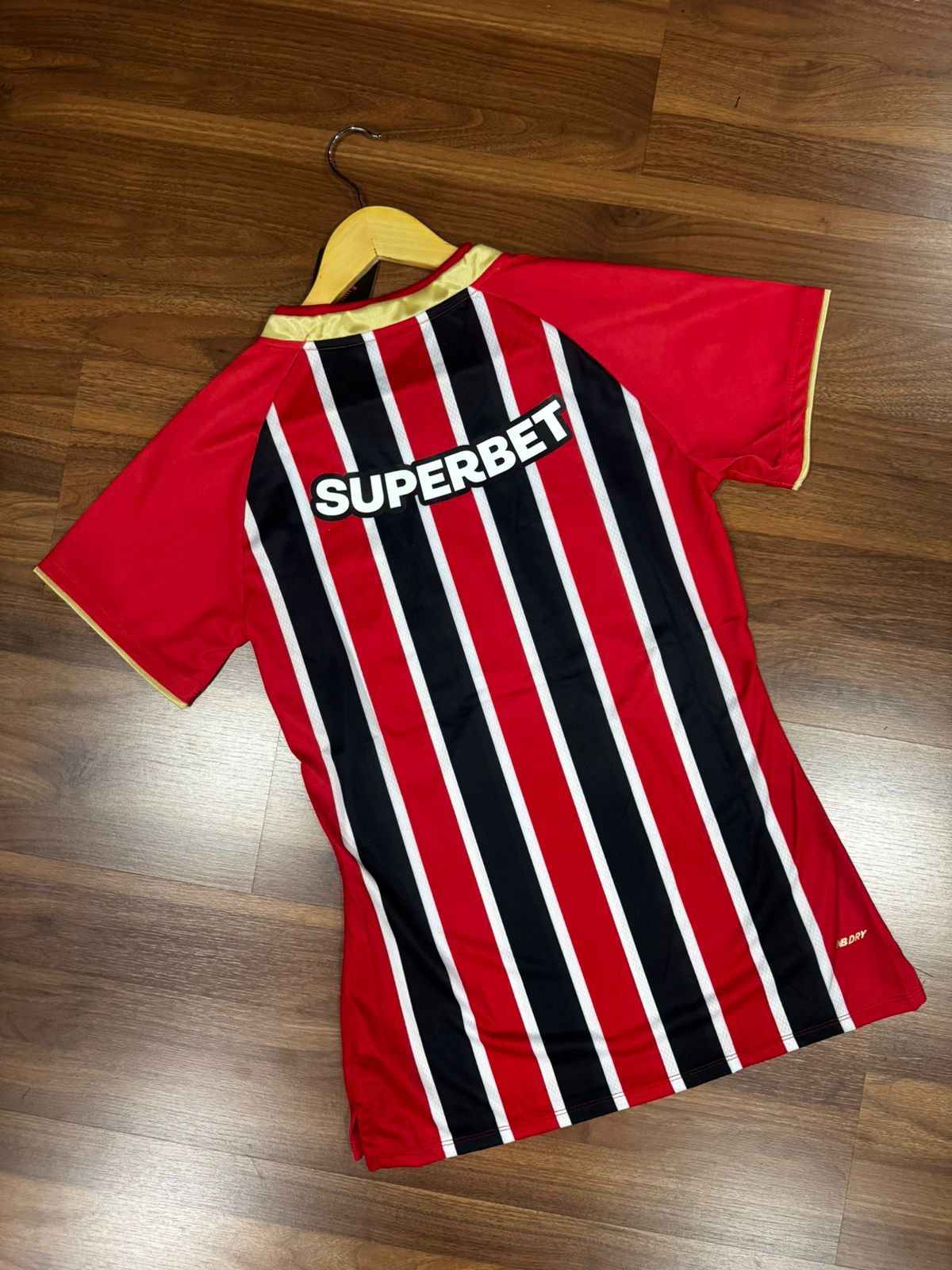 Camisa Feminina São Paulo II 25/26 New Balance Vermelha