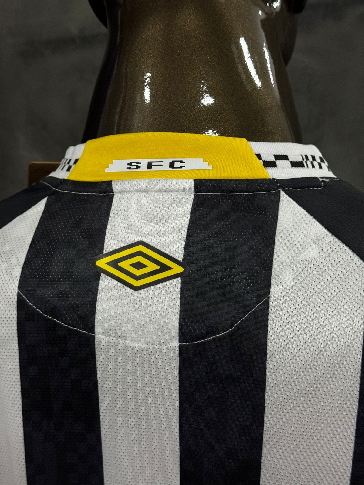 Modelo Jogador Santos II 2025/26 Umbro Preto