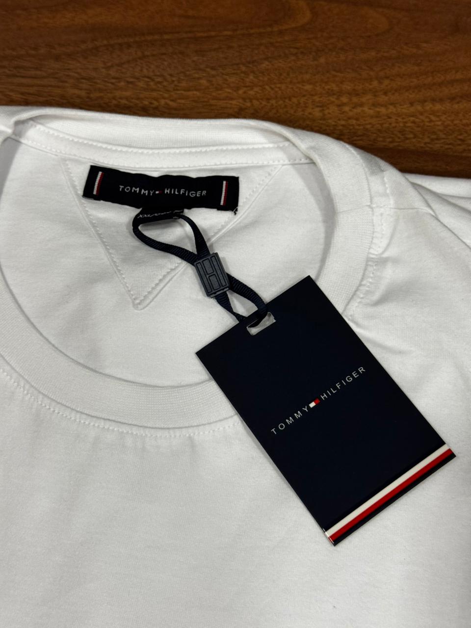 Camiseta Seda Pima Tommy Branca